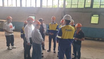 O delegaţie a companiei indiene Jindal, unul dintre marii producători siderurgici din Asia, a vizitat combinatul siderurgic Liberty Galaţi. Prefect: „Există motive să privim cu speranţă către viitor” – FOTO