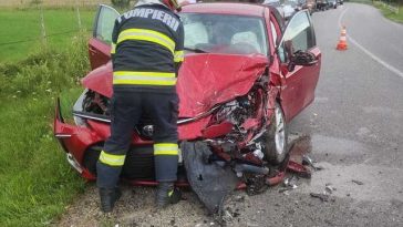Suceava: Cinci răniţi, între care un copil de şapte ani, într-un accident produs în comuna Şaru Dornei