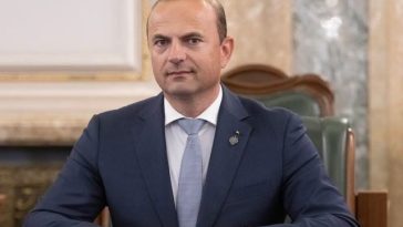 George Scarlat anunţă că a fost revocat din funcţia de preşedinte interimar al PNL Galaţi şi critică decizia conducerii centrale