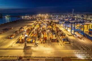 DP World şi BERD semnează un acord de finanţare verde de 25 de milioane de euro pentru electrificarea terminalului de Containere Constanţa Sud