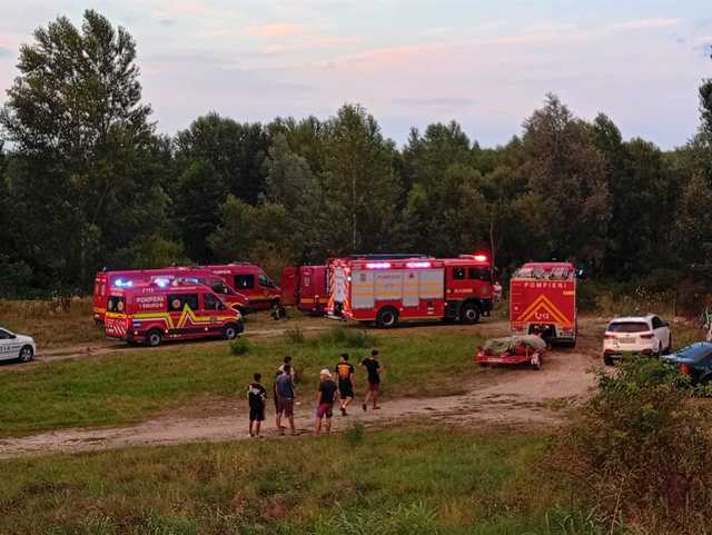 Pompierii din Dâmboviţa, solicitaţi să caute doi minori posibil înecaţi în râul Argeş