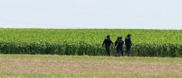 DRONĂ DOBORÂTĂ ÎN JUDEŢUL BUZĂU – Cercetări în zona în zona în care s-ar putea afla resturi ale aparatului – FOTO
