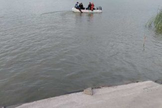 Dolj: Un pescar s-a înecat într-o baltă după ce intrase în apă pentru recuperarea lansetelor / Misiunea de salvare, îngreunată de vizibilitatea extrem de redusă din cauza solului mâlos / Trupul bărbatului a fost recuperat