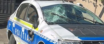 Timiş: Autospecială de Poliţie, avariată într-o intersecţie din Lugoj/ Echipajul urmărea un şofer fugar