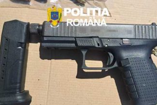 Ilfov –  Pistol şi cartuşe, găsite în apropierea unei platforme de colectare a deşeurilor dintr-un complex rezidenţial din comuna Ştefăneştii de Jos