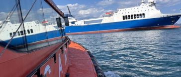 Marinar turc cu probleme medicale, preluat de un echipaj ARSVOM de la bordul unei nave aflată în zona de ancoraj a Portului Constanţa