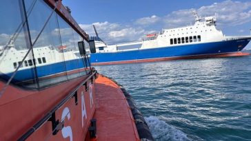 Marinar turc cu probleme medicale, preluat de un echipaj ARSVOM de la bordul unei nave aflată în zona de ancoraj a Portului Constanţa