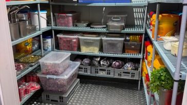 ANSVSA: Amenzi de 280.000 de lei pentru unităţile de alimentaţie publică de pe litoral. Două cazuri de suspendare a activităţii. Produse vândute cu încălcarea normelor sanitare veterinare