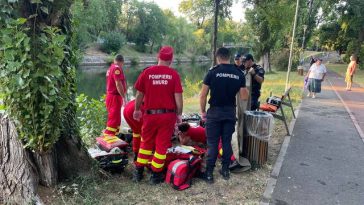 Timişoara: Bărbat scos din apele râului Bega de pompieri şi scafandri / A fost resuscitat, apoi transportat la spital inconştient, dar cu semne vitale