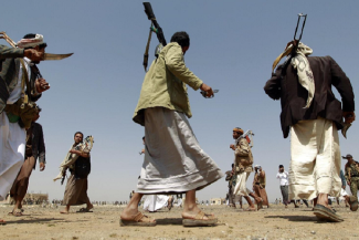Paisprezece soldaţi au fost ucişi într-un atac al grupării houthi în Yemen