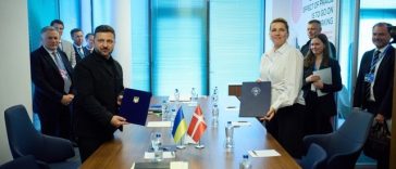 Aflat la Ankara, Zelenski anunţă că a semnat acorduri în domeniul dronelor cu trei ţări NATO
