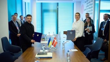 Aflat la Ankara, Zelenski anunţă că a semnat acorduri în domeniul dronelor cu trei ţări NATO