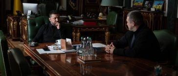 Cine ar putea fi viitorul premier al Ucrainei? Cu cine s-a întâlnit duminică Zelenski după ce a anunţat remanierea guvernului