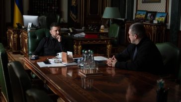 Cine ar putea fi viitorul premier al Ucrainei? Cu cine s-a întâlnit duminică Zelenski după ce a anunţat remanierea guvernului
