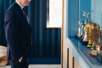 Zinédine Zidane rămâne la Adidas, dar va purta produse Nike în calitate de selecţioner al echipei naţionale a Franţei… cu excepţia încălţămintei