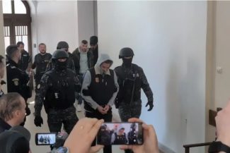 Judecarea dosarului uciderii omului de afaceri sibian Adrian Kreiner pusă pe pauză, după ce unul dintre condamnaţii în primă instanţă a cerut strămutarea speţei de la Curtea de Apel Alba Iulia
