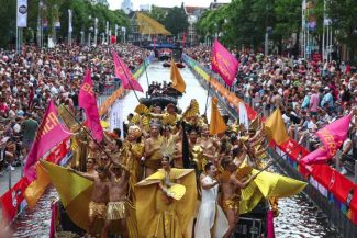 Premierul olandez le cere tinerilor la Luna Pride de la Amsterdam să își facă procesul de coming out