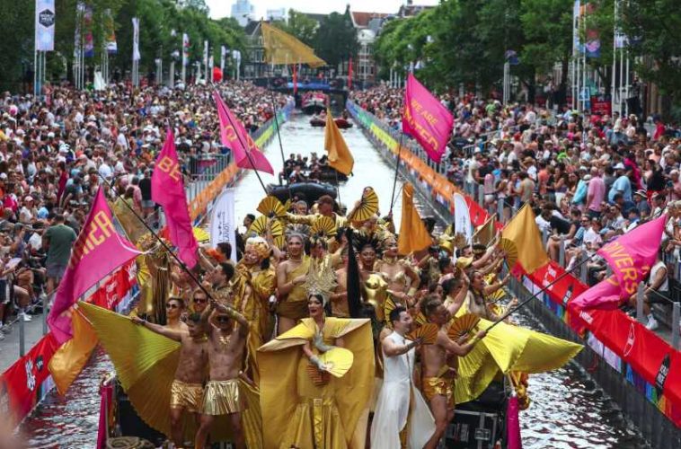 Premierul olandez le cere tinerilor la Luna Pride de la Amsterdam să își facă procesul de coming out