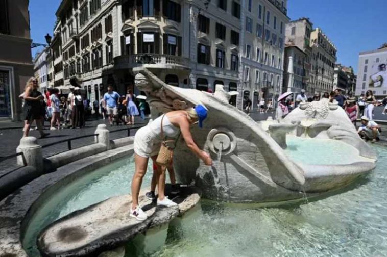 Aproape toate marile orașe din Italia vor fi plasate luni sub un cod roșu de căldură