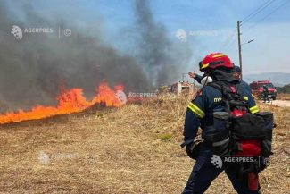 Incendii în Grecia: Situație ‘extrem de dificilă’ din cauza vântului violent (GALERIE FOTO)