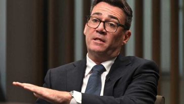 Regatul Unit: Premierul Andy Burnham pledează pentru o constituție scrisă