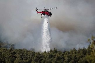 Grecia: Două elicoptere s-au ciocnit în timp ce interveneau la un incendiu violent