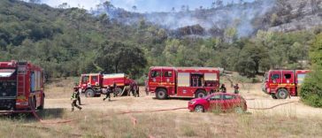 IGSU: Pompierii români intervin pentru limitarea unui incendiu de vegetație în Departamentul Var din Franța (FOTO/VIDEO)