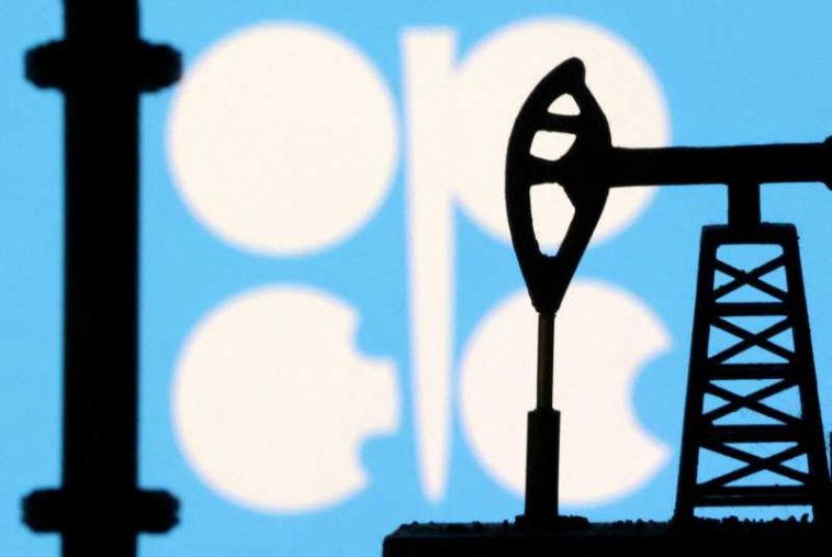 OPEC+ continuă majorarea producției de petrol în septembrie