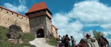 Mureș: Coșuri cu alimente, pregătite pentru turiști la picnicul cultural Gustul Cetății, la Săptămâna Haferland 2026