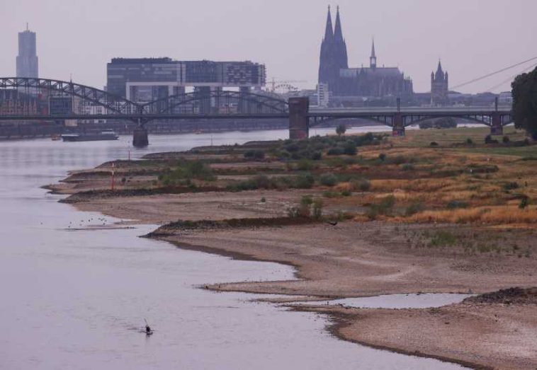 Germania: Ministrul transporturilor anunță o ”conferință tehnică” după o scădere istorică a nivelului apelor Rinului