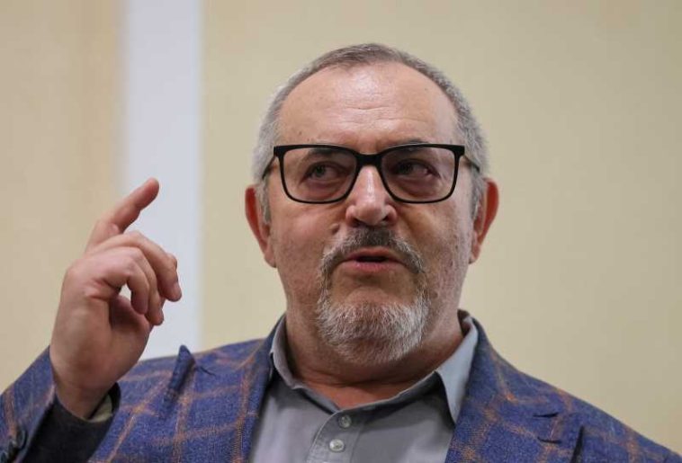 Opozantul rus Boris Nadejdin a ajuns în Franța după ce a fost condamnat în Rusia