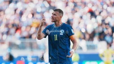 Fotbal: Atacantul Edin Dzeko și-a prelugit contractul cu echipa Schalke 04