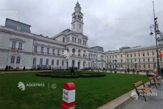 Primăria Arad a decis să reducă intensitatea iluminatului public și să-l suspende pe cel arhitectural