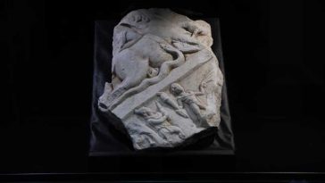 Alba: Relief închinat zeului Mithras, într-o mini-expoziție la Muzeul Național al Unirii (GALERIE FOTO)