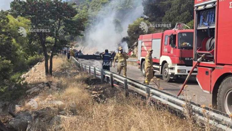 Grecia: Pompierii sunt în continuare mobilizați împotriva incendiilor de la nord-vest de Atena