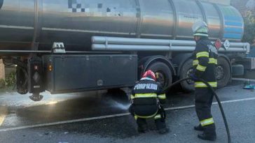 Alba: Trafic blocat pe DN 1, la Unirea, în urma unui accident cu o cisternă încărcată cu motorină