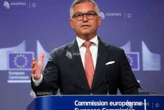 Comisia Europeană:Legalizarea migranților clandestini în Spania nu a fost un semnal bun, dar nu a influențat criza din Ceuta