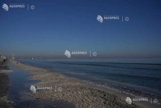 Constanța: Rămășițele unei drone, fără elemente pirotehnice, găsite în apa mării pe o plajă la Mamaia