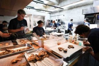 Restaurantul Noma s-a redeschis în Copenhaga după scandalul privind abuzurile asupra personalului