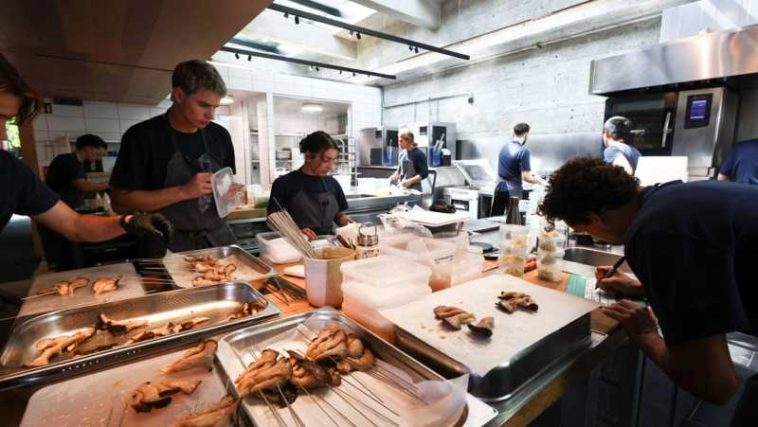 Restaurantul Noma s-a redeschis în Copenhaga după scandalul privind abuzurile asupra personalului