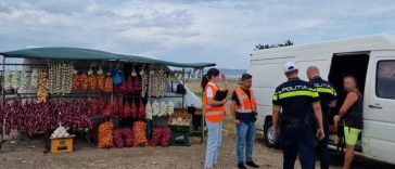 Buzău: Comerțul de legume de-a lungul DN2 (E85) – pericol pentru vânzători, cumpărători și șoferi