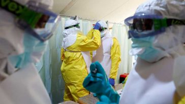 Ebola: Un caz suspect pe un vas care navighează spre Kinshasa