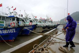 Taifunul Dolphin va atinge uscatul în estul Chinei peste câteva zile