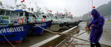 Taifunul Dolphin va atinge uscatul în estul Chinei peste câteva zile