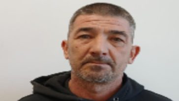 Giurgiu: Bărbat aflat în arest la domiciliu, evadat după ce a intervenit asupra dispozitivului de monitorizare electronică