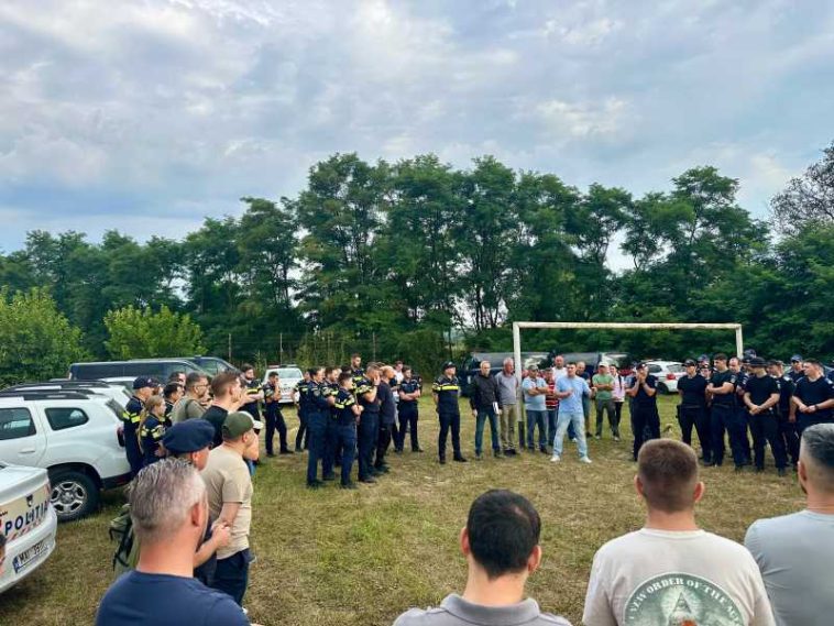 Bacău: Fata de 11 ani din Parava, căutată cu elicopter, drone și câini de urmă, a fost găsită în siguranță