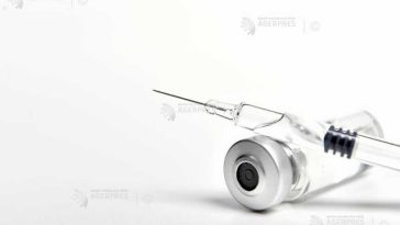 Ebola în RDC: OMS solicită organizarea unui studiu clinic cu vaccinul Ervebo
