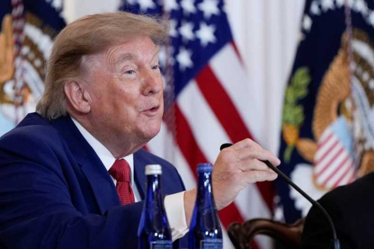 Donald Trump denunță drept ‘o rușine națională’ decizia instanței de a bloca sala de bal de la Casa Albă