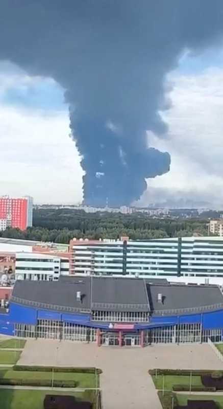 Ucraina a atacat două rafinării din sudul și sud-vestul Rusiei, într-un atac cu aproape 400 de drone
