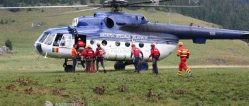 VIDEO Prahova: Intervenție dificilă a salvamontiștilor pentru recuperarea a doi alpiniști blocați în peretele Văii Albe
